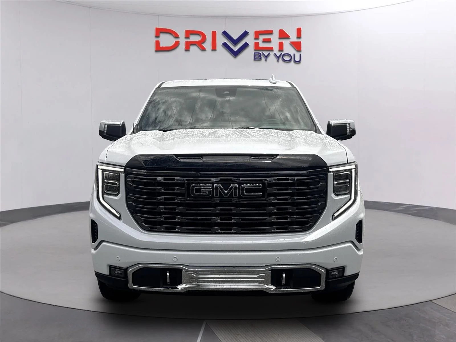 New 2026 Glacier White Tricoat GMC Denali Ultimate image 9