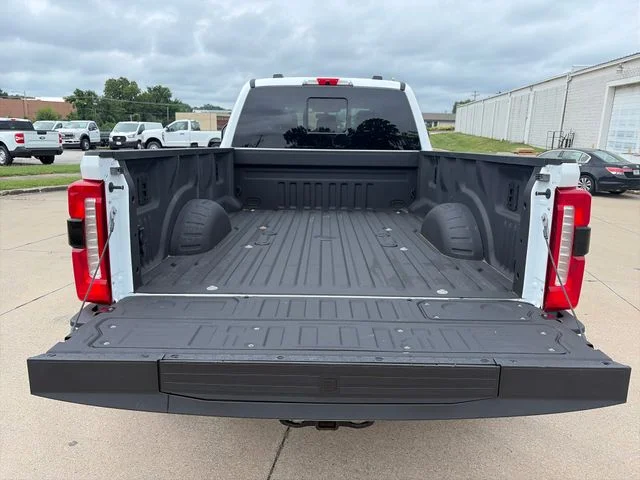 Used 2025 White Ford XL image 32