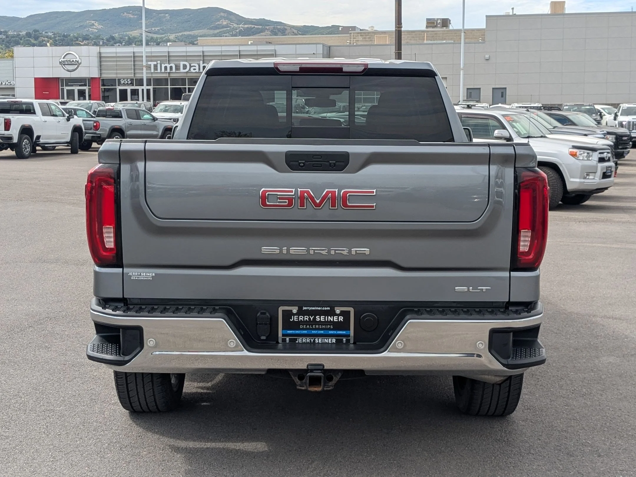 Used 2022 Satin Steel Metallic GMC SLT image 5