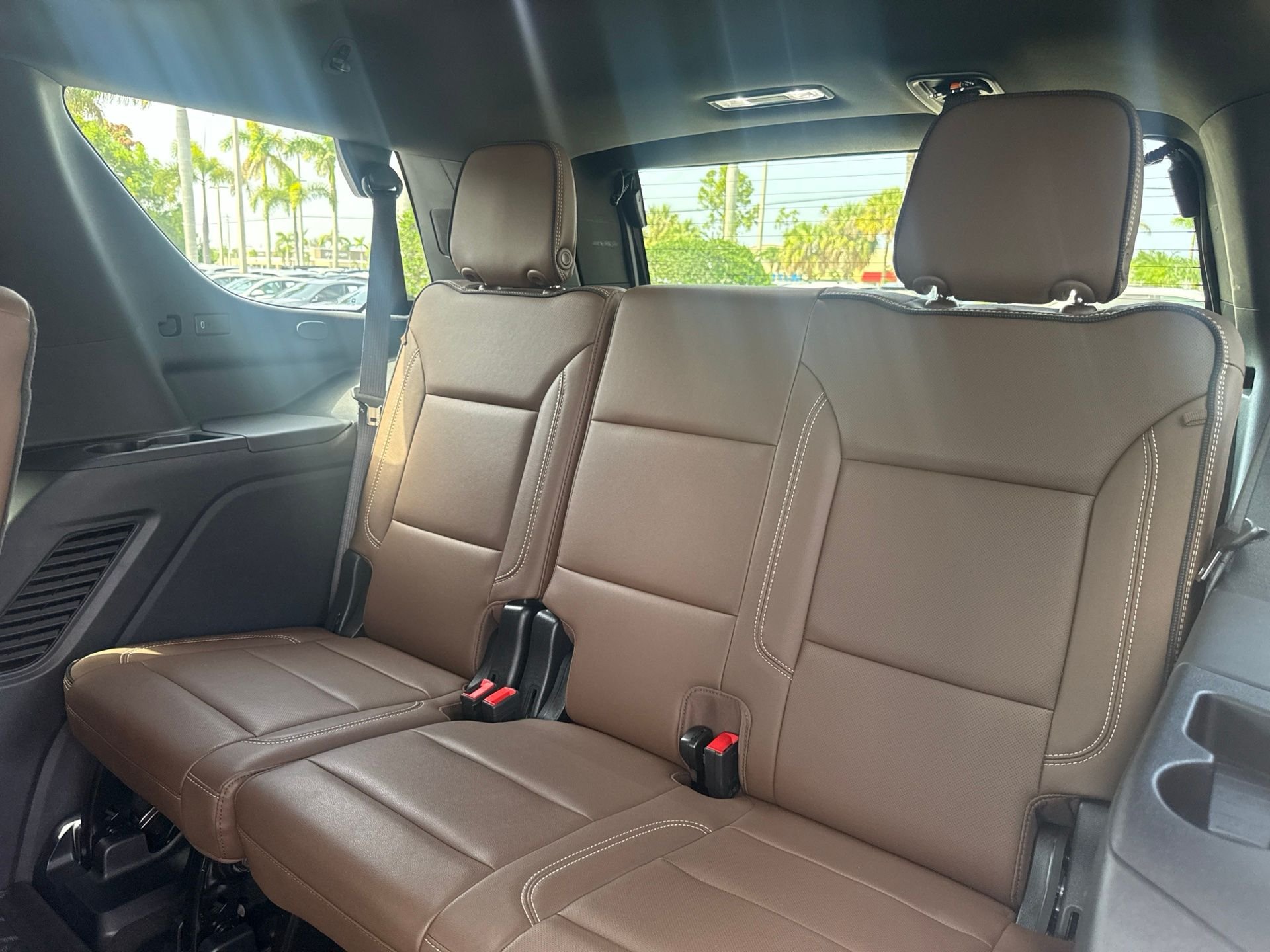 Used 2025 Beige Chevrolet High Country image 9