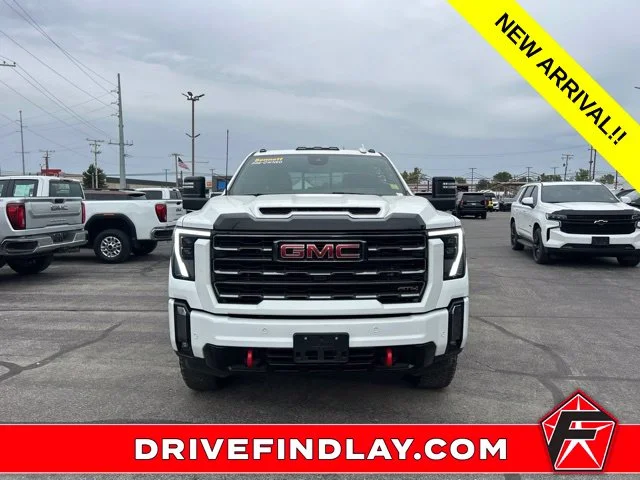 Used 2024 White GMC AT4 image 2
