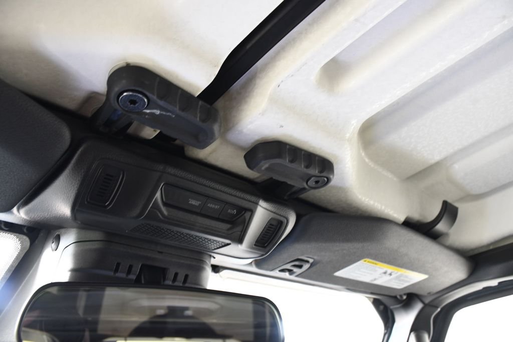 Used 2025 Anvil Clearcoat Jeep Sahara 4xe image 32