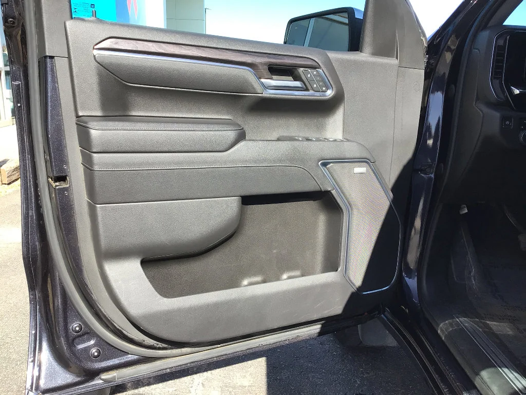 2023 Chevrolet Silverado 1500 LTZ - Photo 11