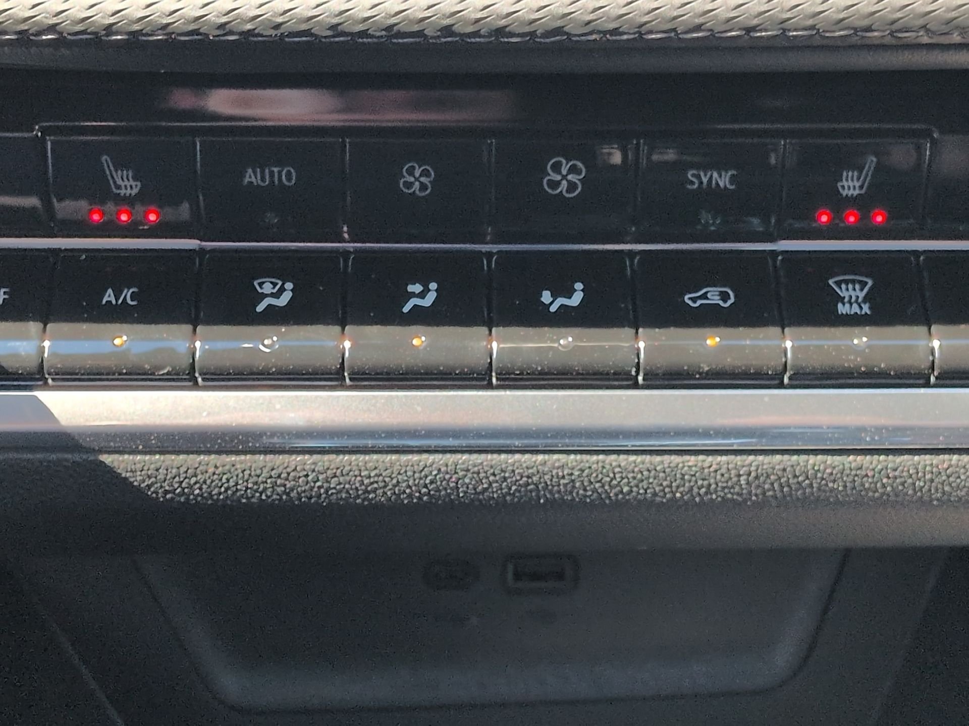 2027 Chevrolet Equinox photo 56 of 79