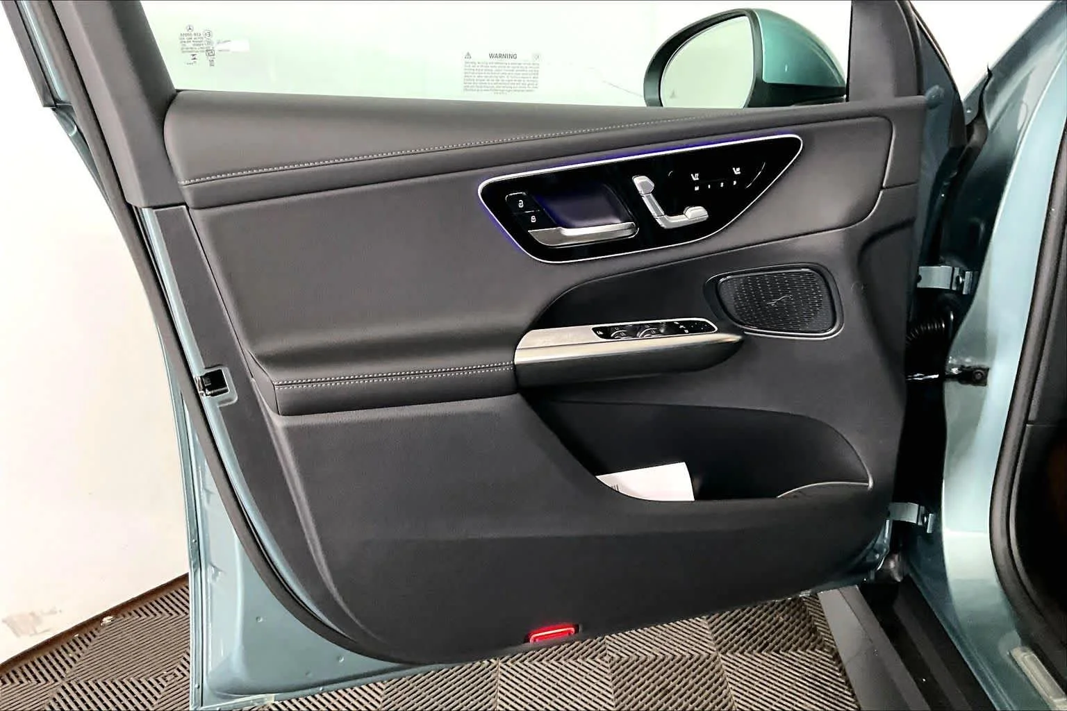 New 2026 Verde Silver Metallic Mercedes-Benz GLC 300 image 12