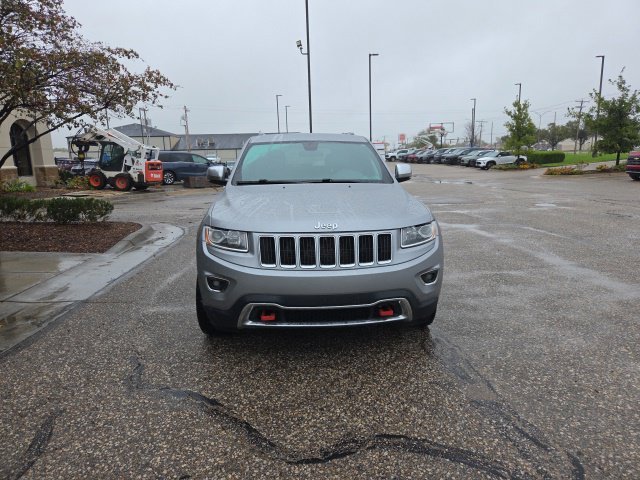 Used 2015 Silver Jeep Limited image 5