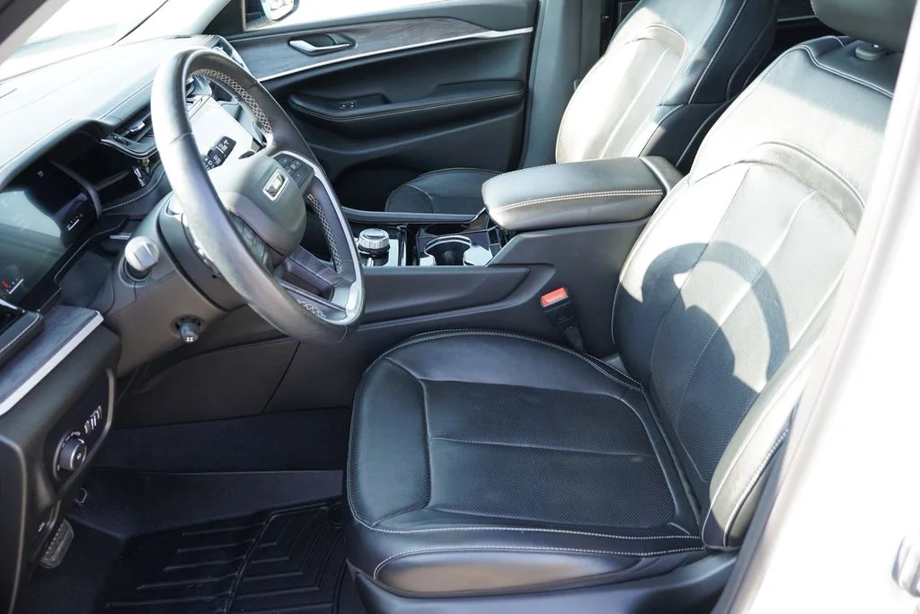 Certified Used 2022 White Jeep Limited image 6