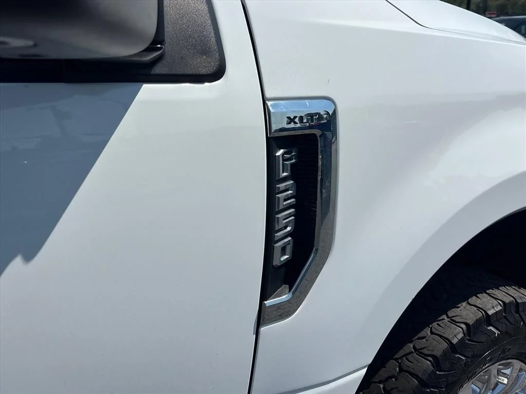 Used 2021 Oxford White Ford XLT image 12