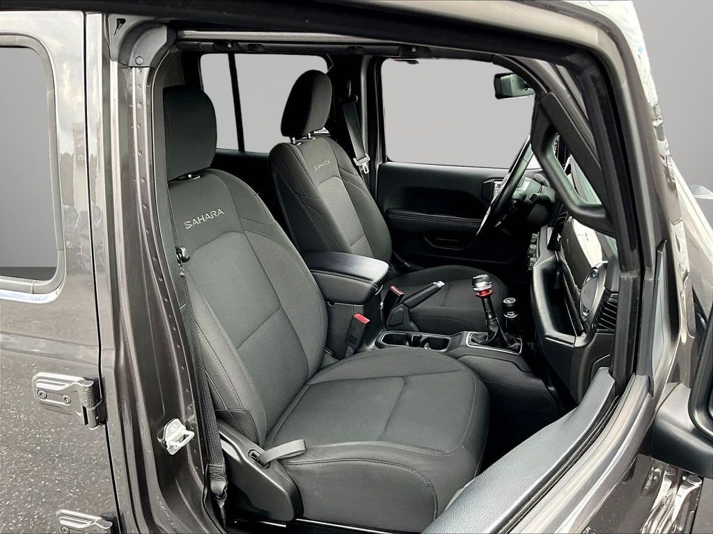 Used 2019 Gray Jeep Unlimited Sahara image 32