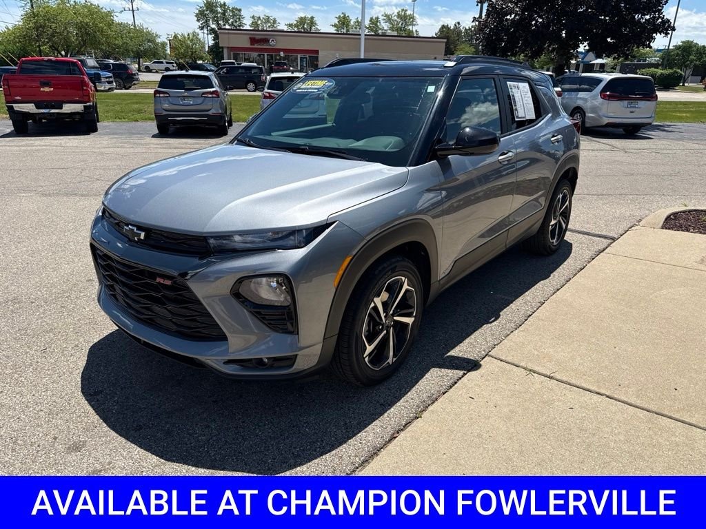 Used 2023 Gray Chevrolet RS image 9