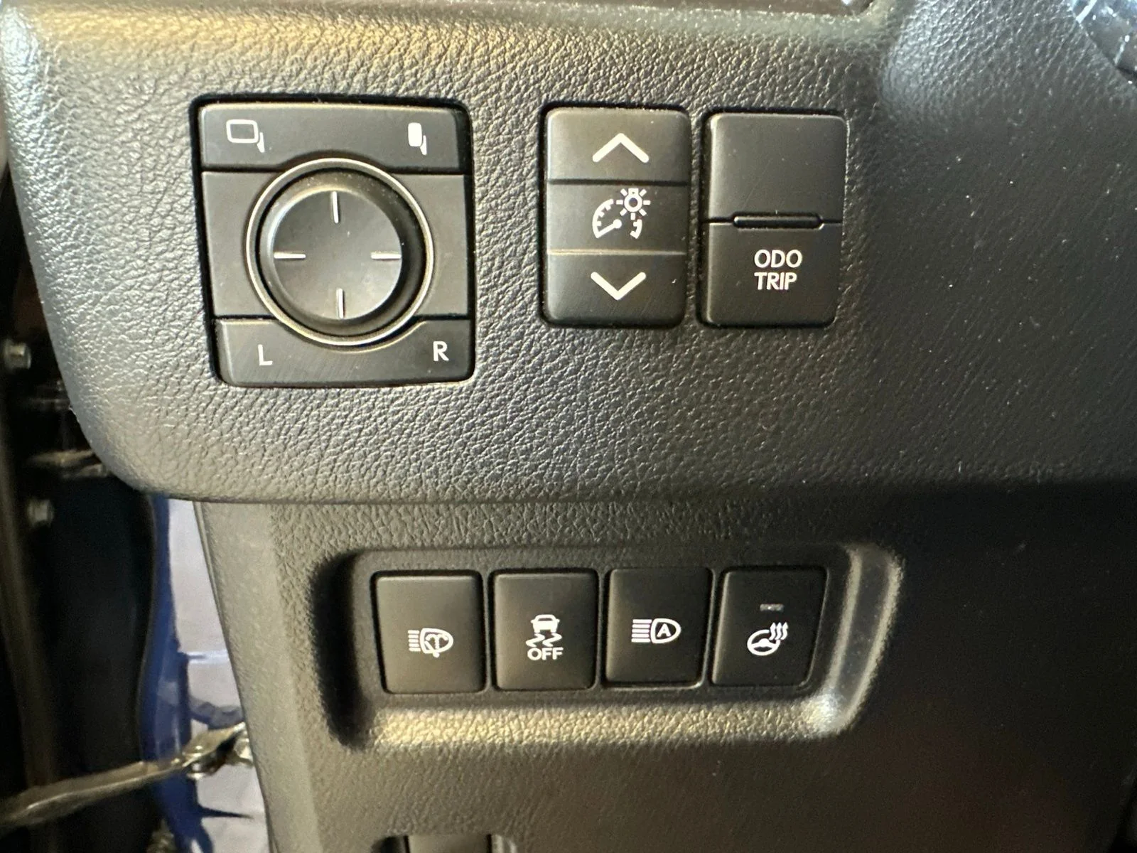 Used 2022  Lexus 460 image 21