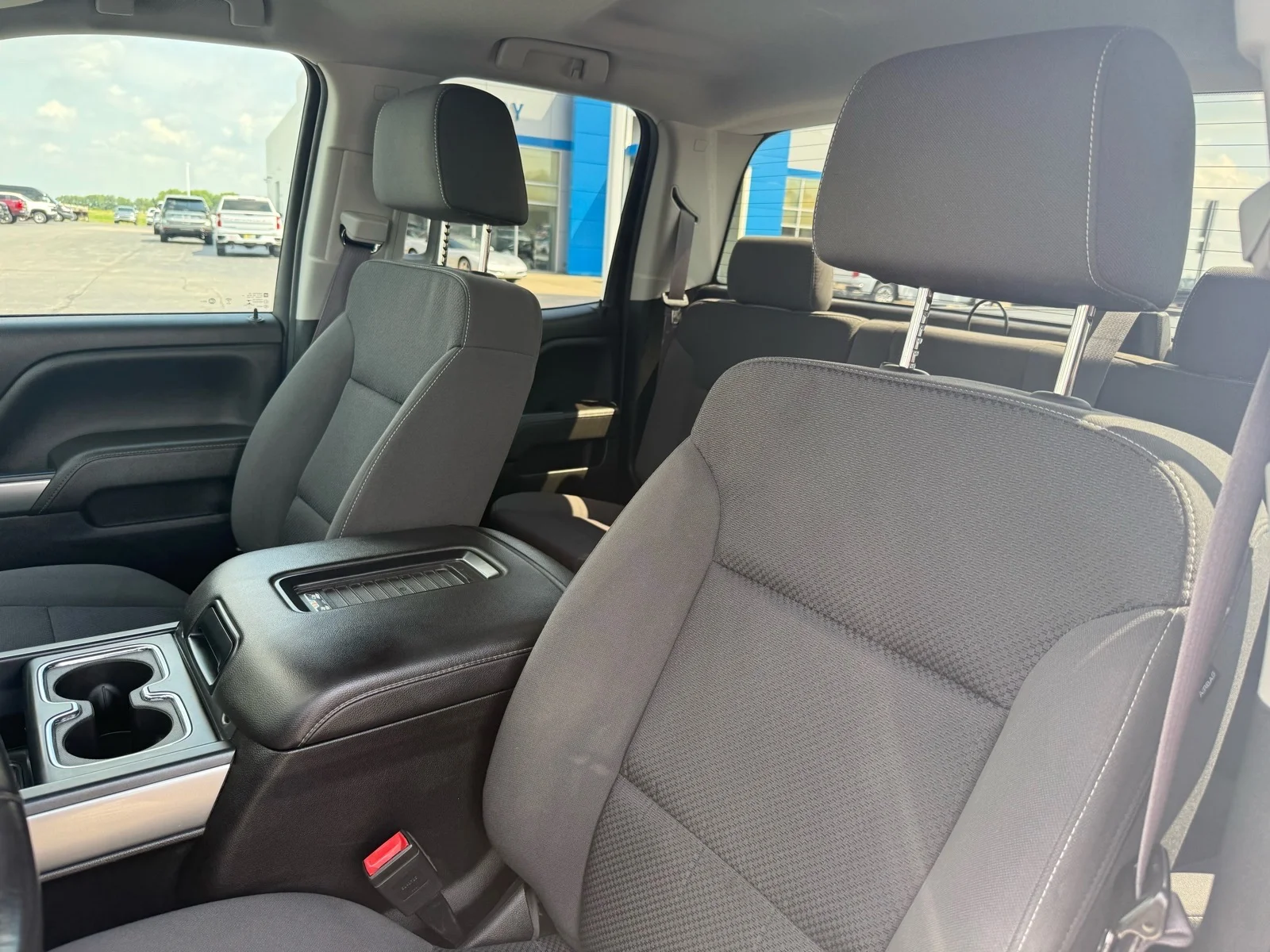 Used 2017 SUMMIT WHITE Chevrolet LT image 26