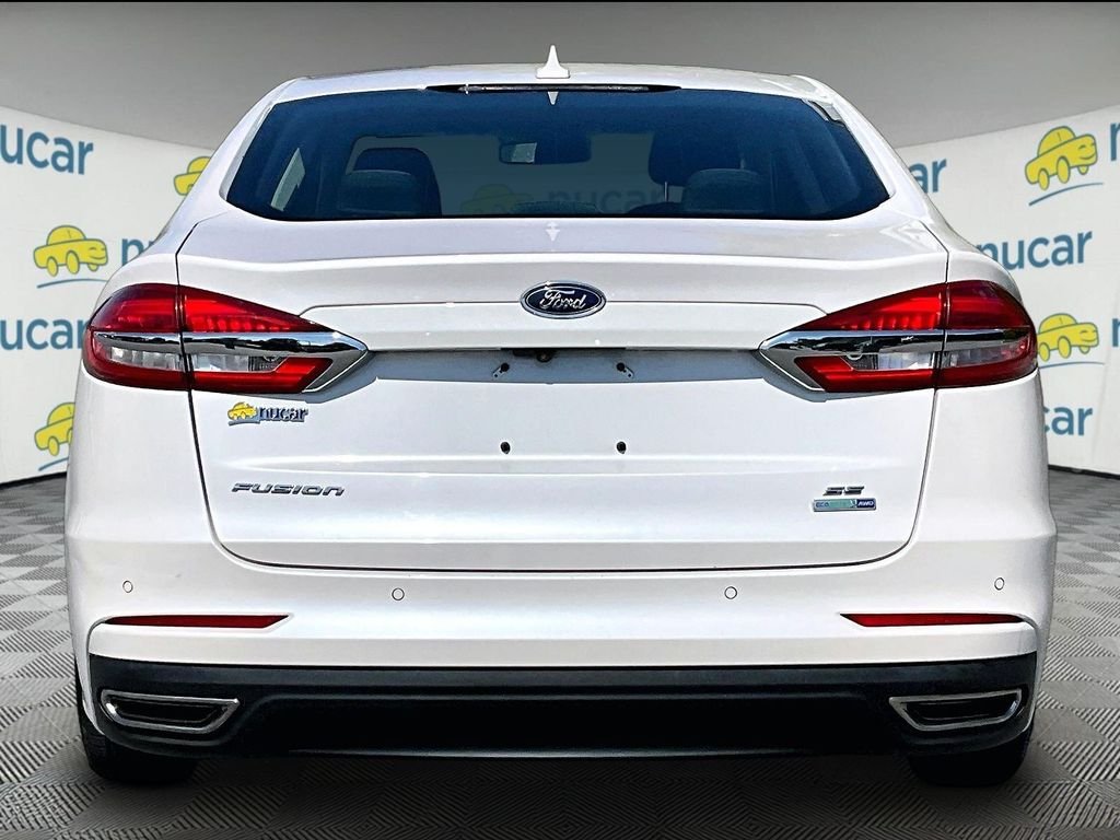 Used 2019 White Ford SE image 5
