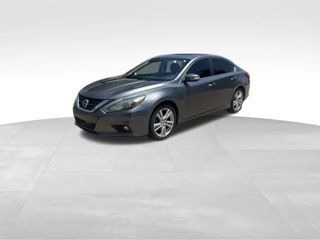 Used 2016 Gray Nissan 3.5 SL image 6