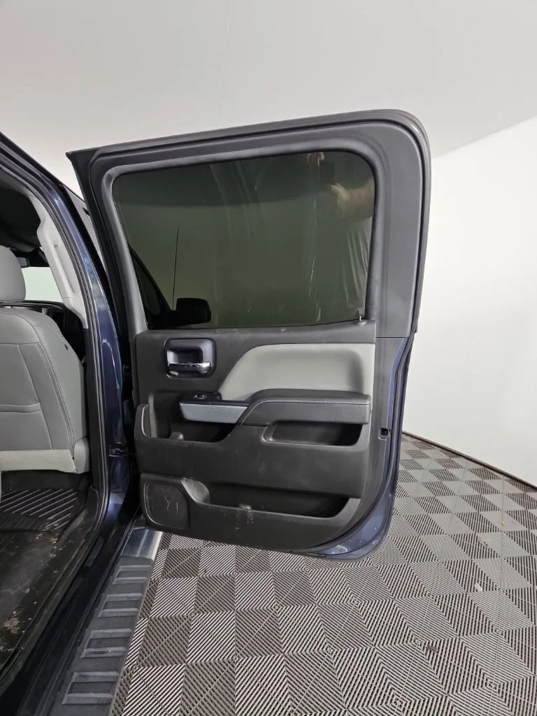 Used 2018 Blue Chevrolet LTZ image 16