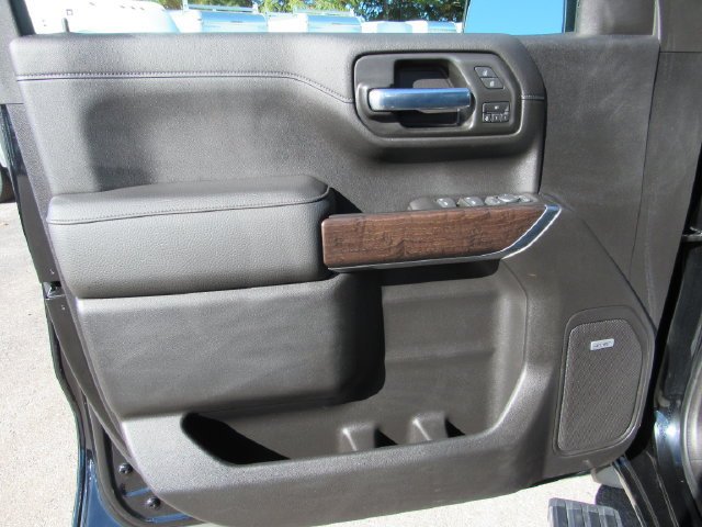 Used 2020 ONYX BLACK GMC Denali image 11