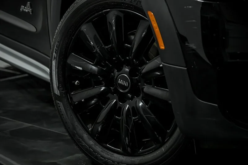 Used 2019 Midnight Black Metallic MINI Cooper ALL4 image 3