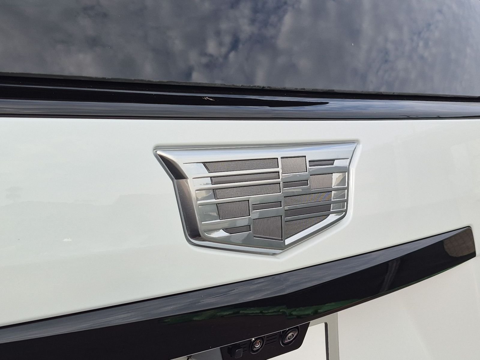 Used 2026 Vibrant White Tricoat Cadillac Platinum Sport image 31