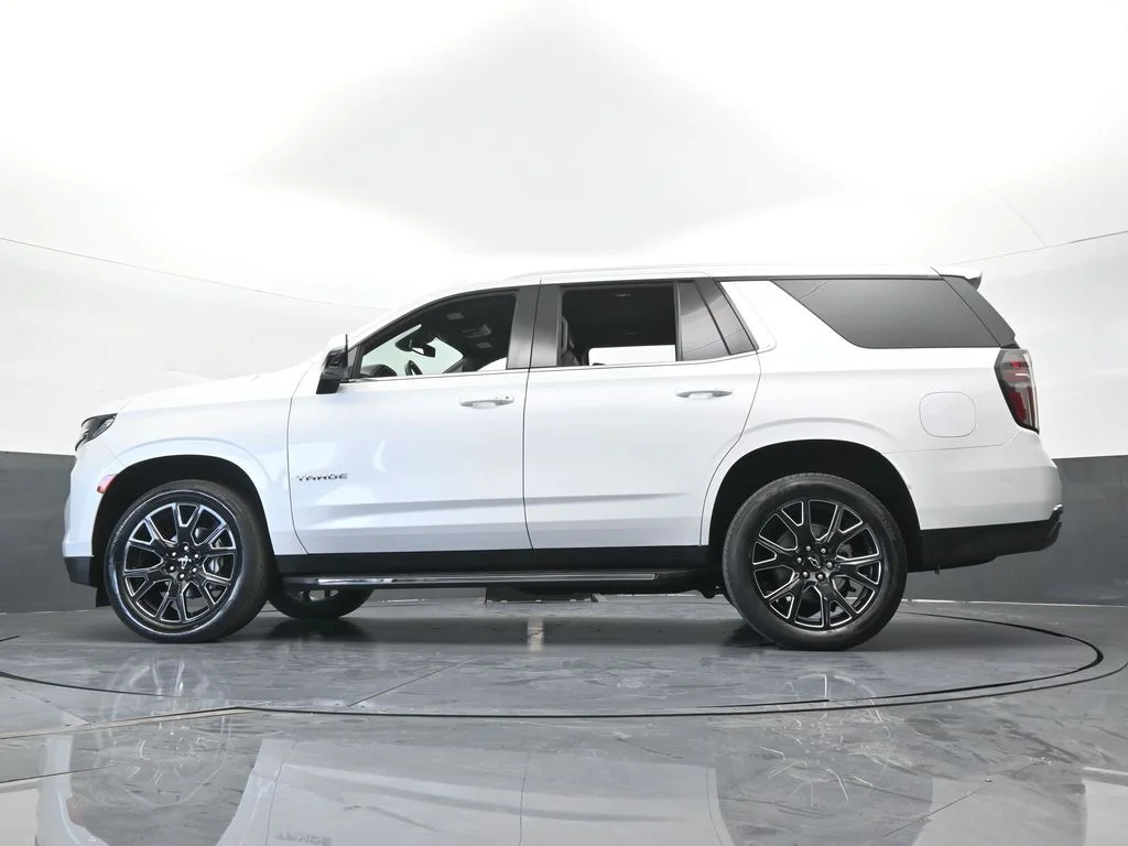 Used 2023 Iridescent Pearl Tricoat Chevrolet LT image 66