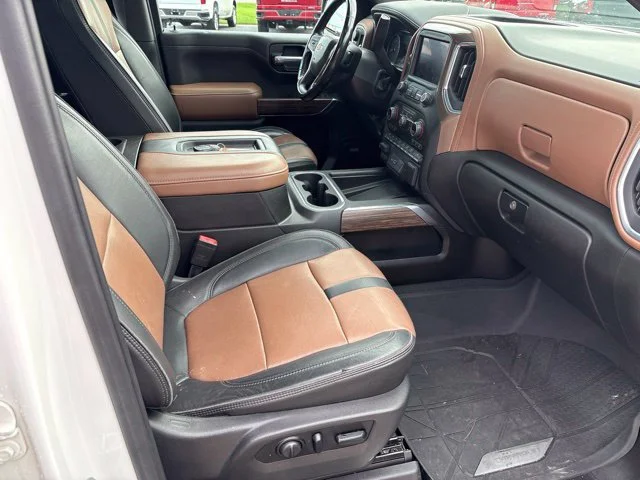 Used 2021 IRIDESCENT PEARL TRICOAT Chevrolet High Country image 16