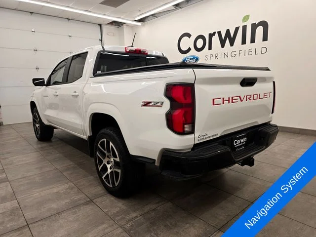 Used 2024 Summit White Chevrolet Z71 image 3