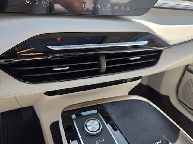 New 2026 Ocean Blue Metallic Buick Avenir image 26