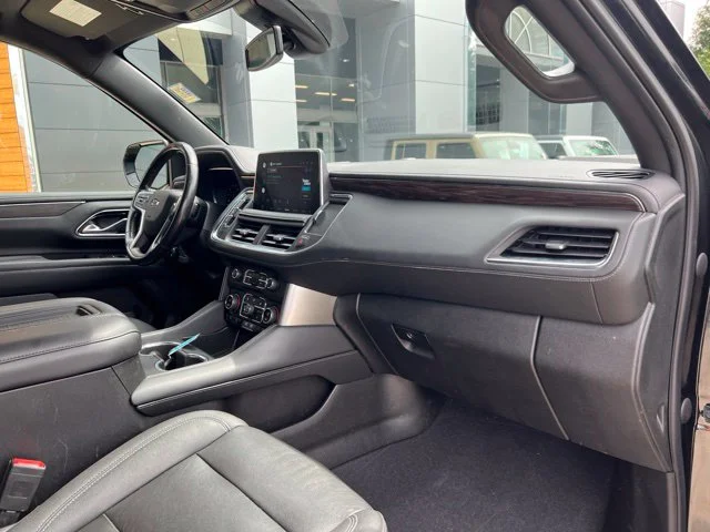 Used 2022 Black Chevrolet Z71 image 23