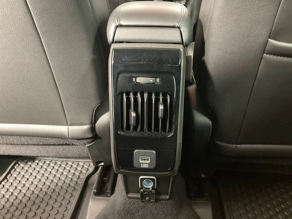 Used 2025 Silver Jeep Trailhawk image 17