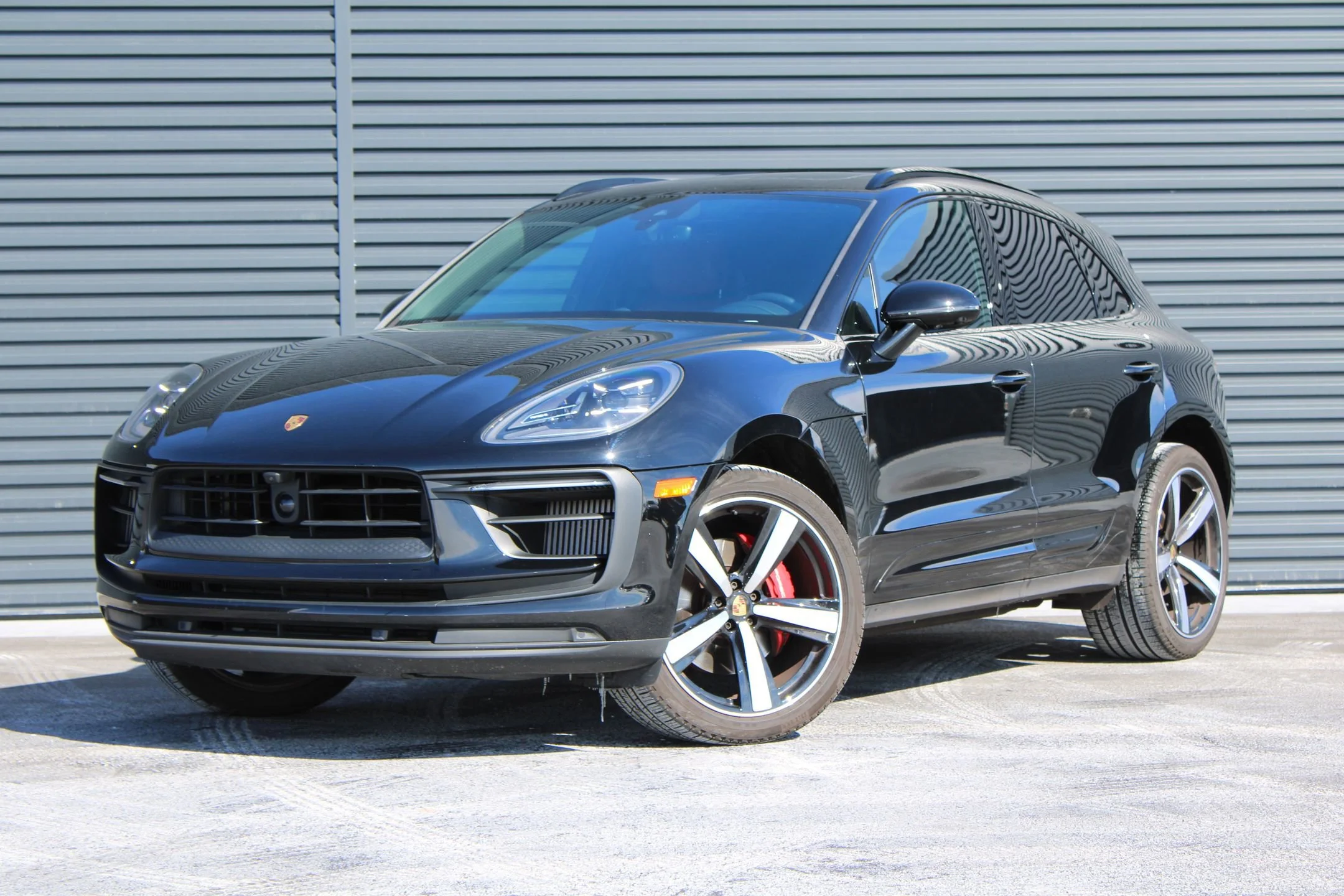2024 Porsche Macan S's photo