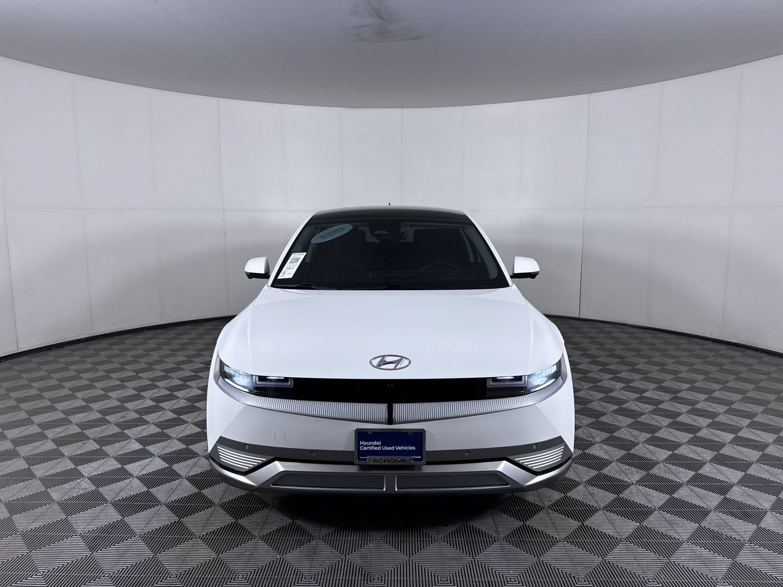 Certified Used 2024 Atlas White Hyundai Limited image 29