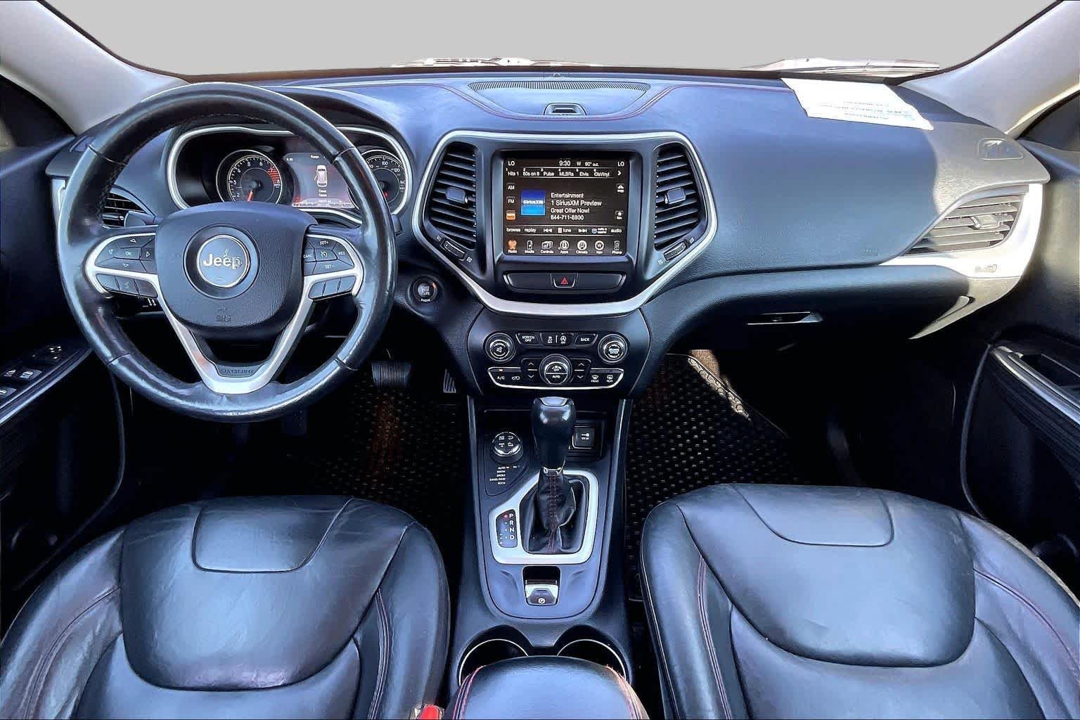 Used 2016 Bright White Clearcoat Jeep Trailhawk image 15