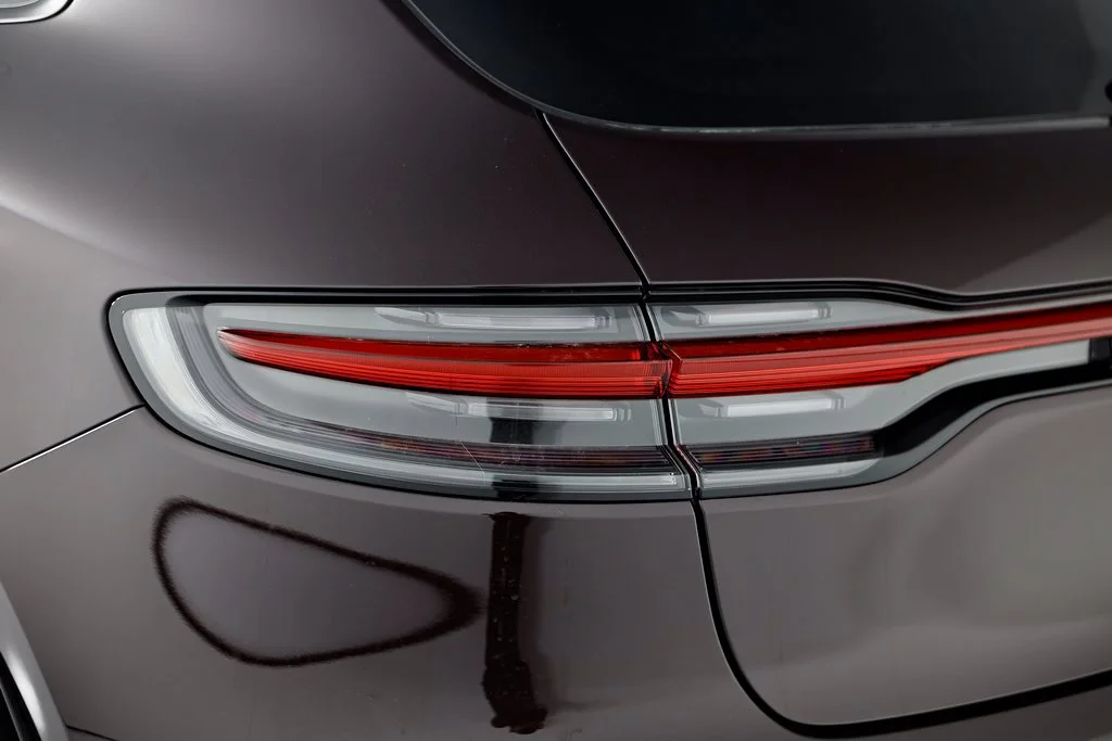 2026 Porsche Macan T - Photo 12