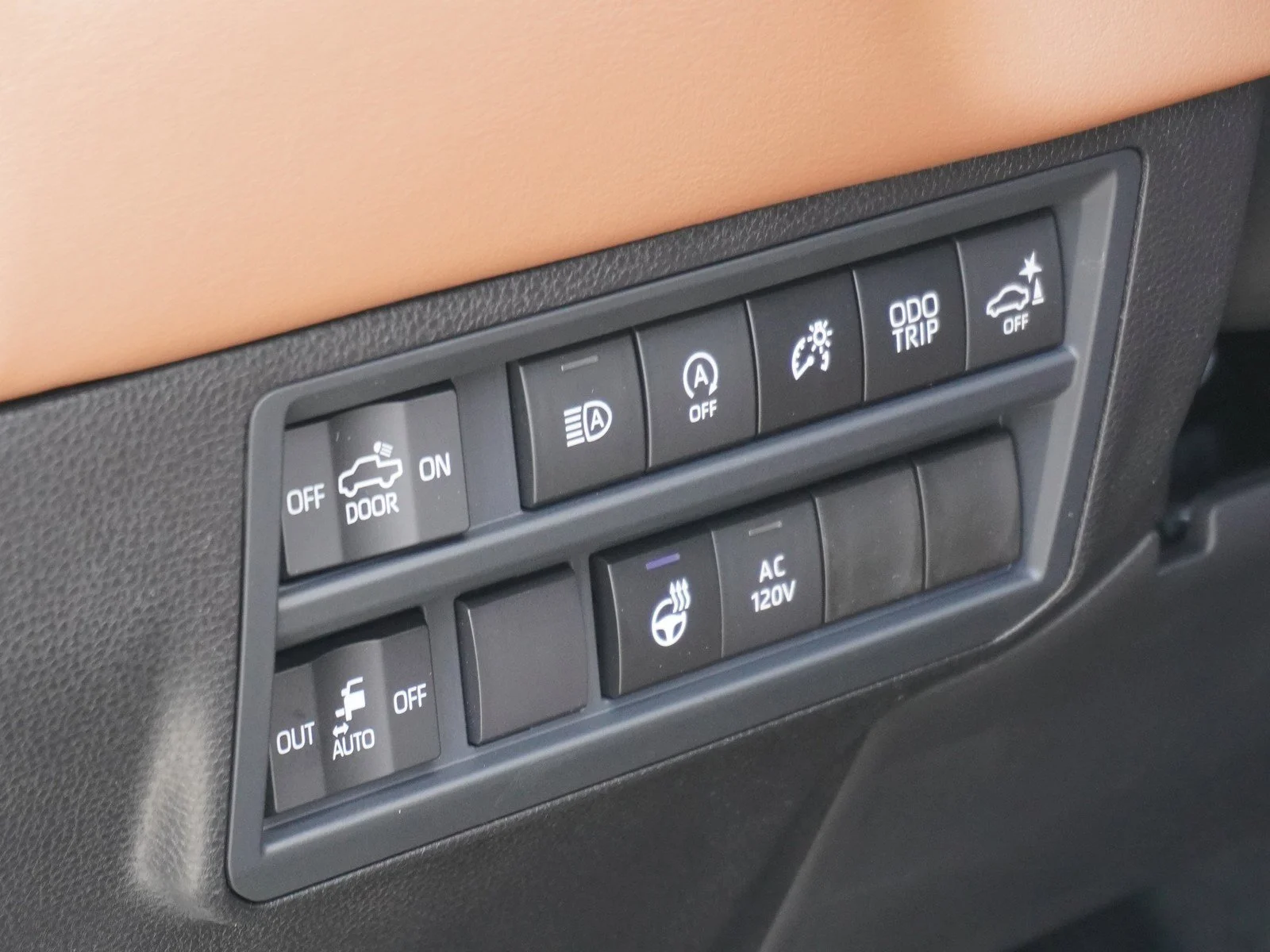 New 2026 Wind Chill Pearl Toyota 1794 Edition image 26