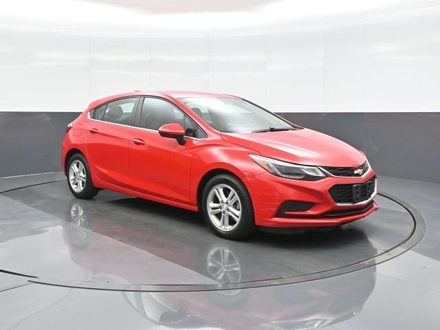 2017 Chevrolet Cruze LT Hatchback Auto's photo