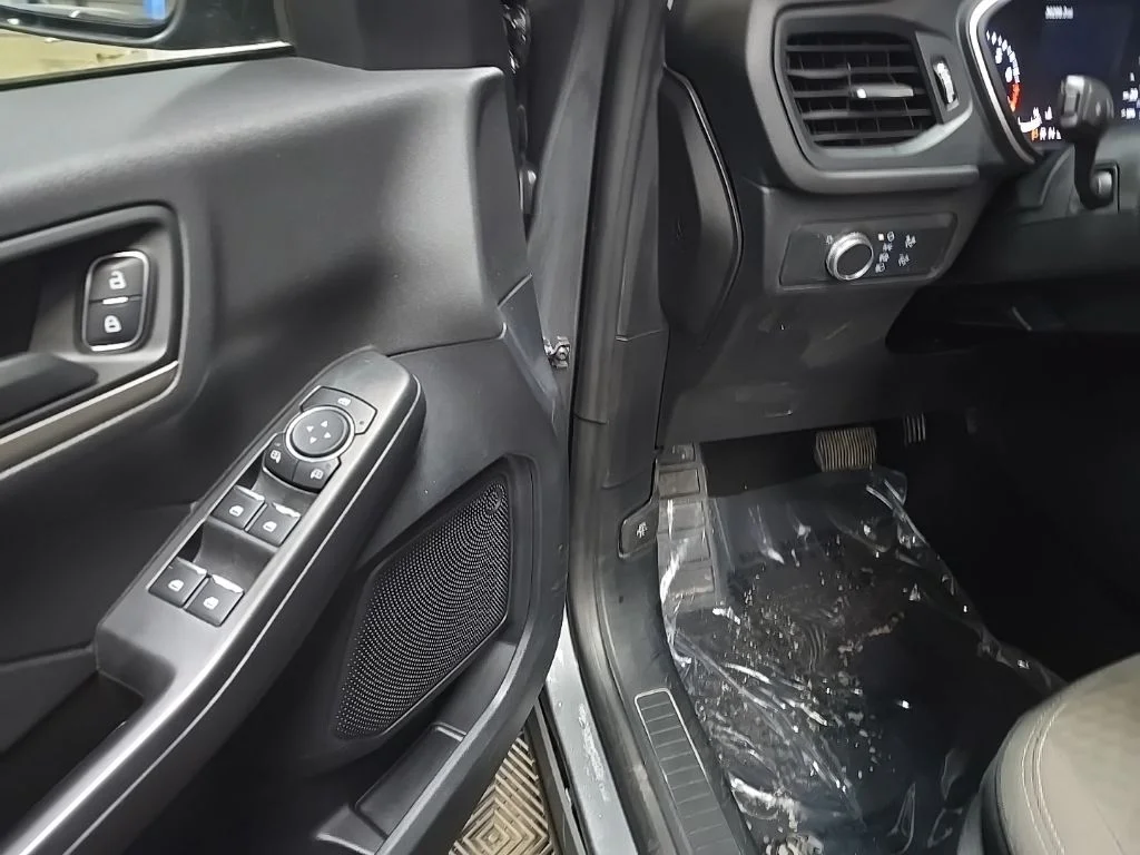 Certified Used 2022 Gray Ford SE image 31