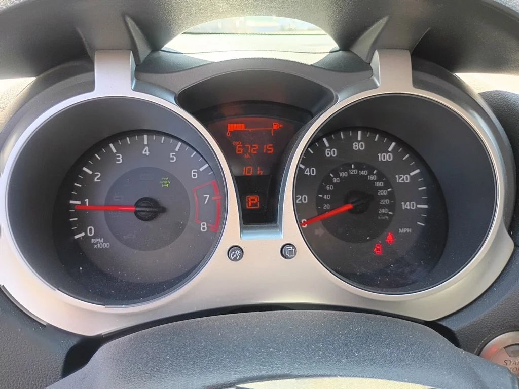 Used 2017 Gray Nissan SV image 4