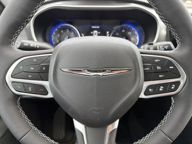 New 2026 Red Hot Pearl-Coat Exterior Paint Chrysler Select image 31