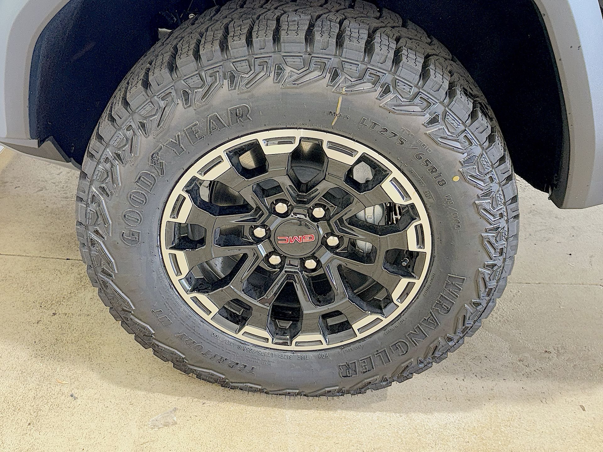 New 2026 Onyx Black GMC AT4 image 31