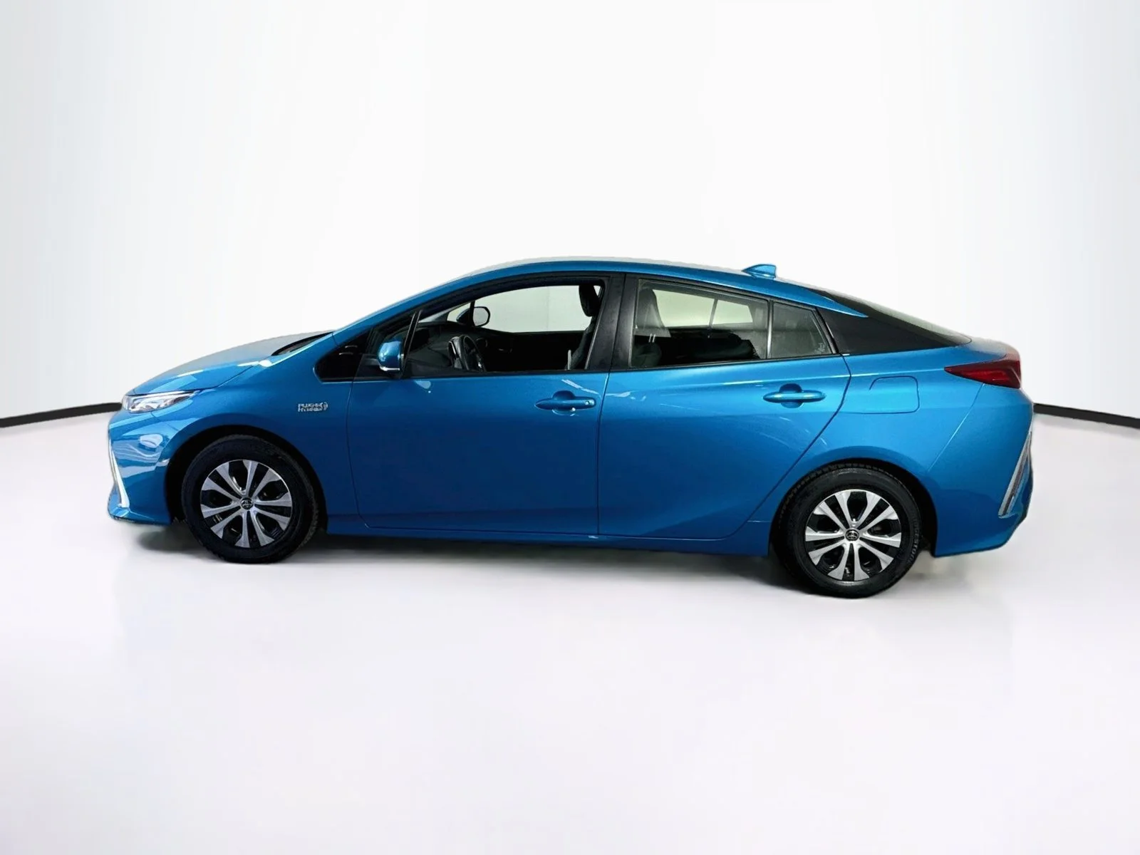 Certified Used 2022 Blue Toyota XLE image 4