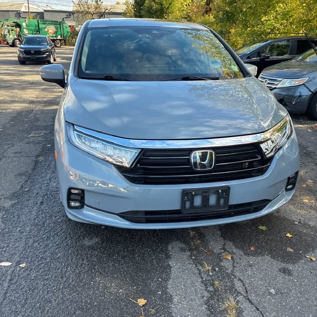 Used 2024 Obsidian Blue Pearl Honda Touring image 7