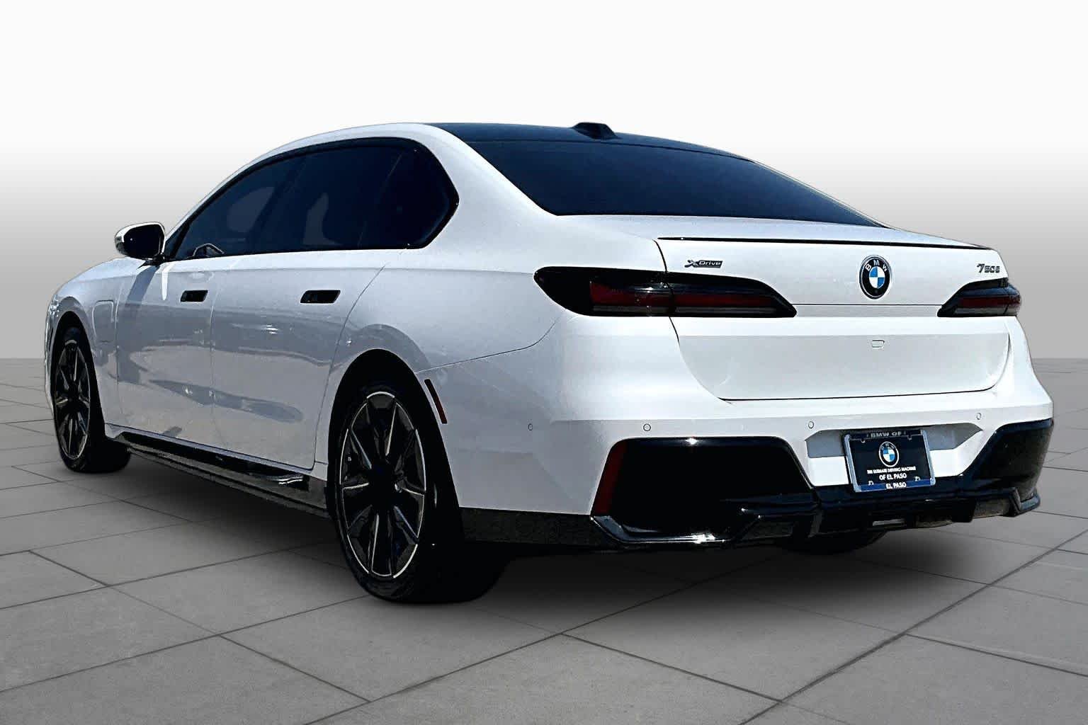 Used 2025 Mineral White Metallic BMW 750e xDrive image 11