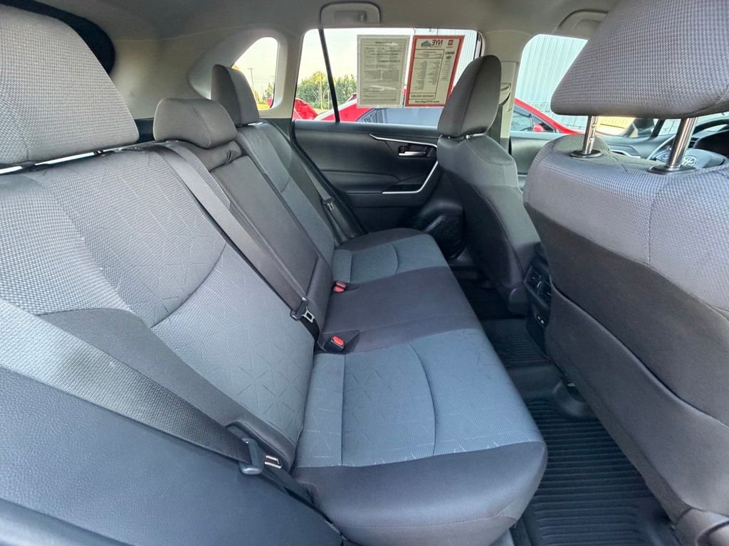 Used 2025 Ice Toyota XLE image 43