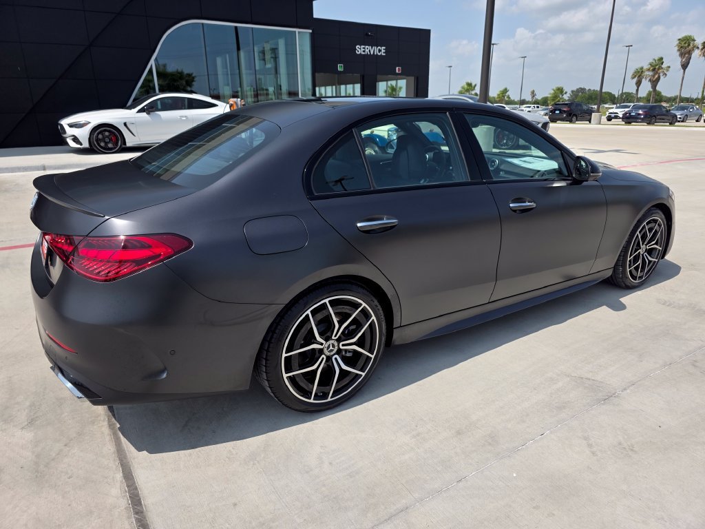 New 2026 MANUFAKTUR exclusive graphite grey magno Mercedes-Benz C 300 image 35