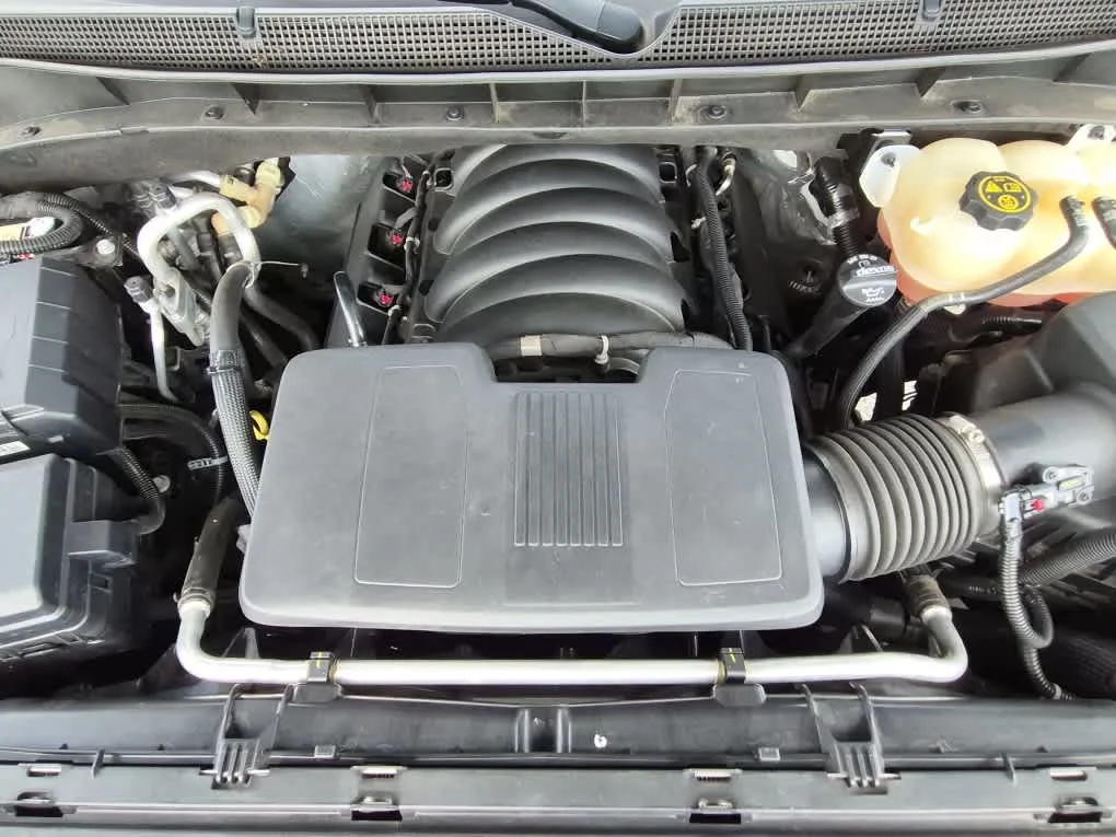 Used 2022 Summit White Chevrolet LT image 25