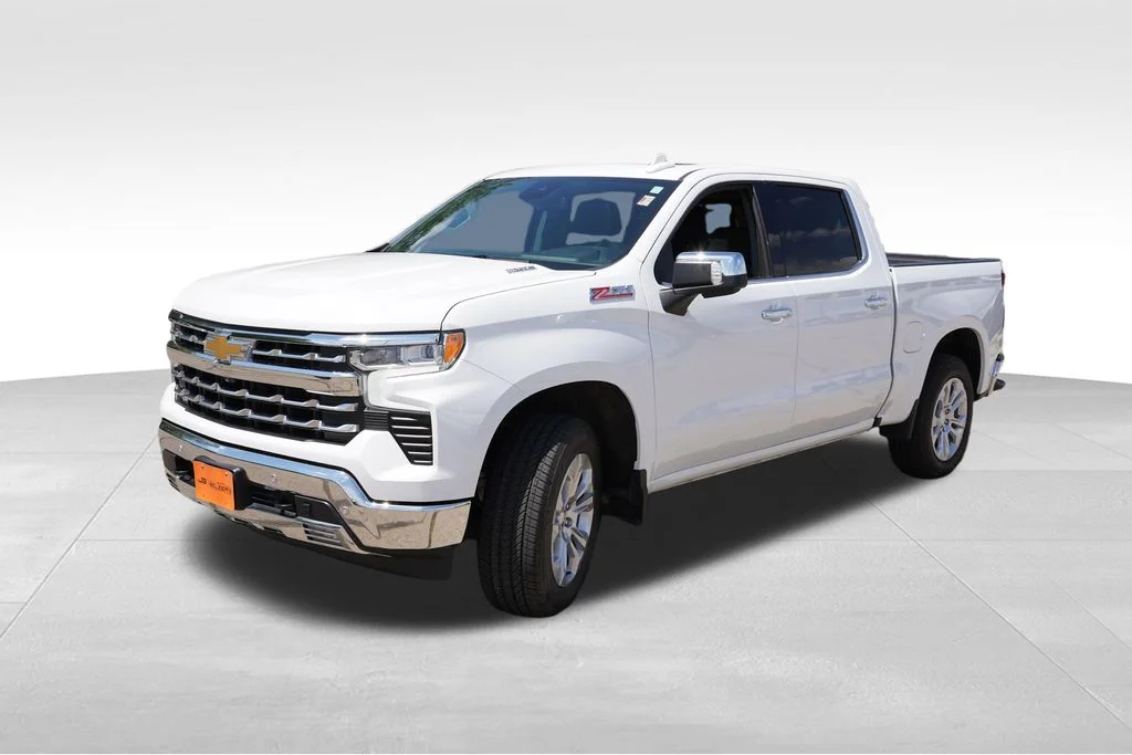 Used 2024 Summit White Chevrolet LTZ image 11