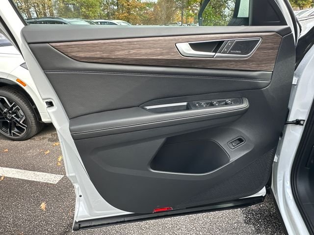 New 2026 White Volkswagen 2.0T SEL Premium R-Line image 10