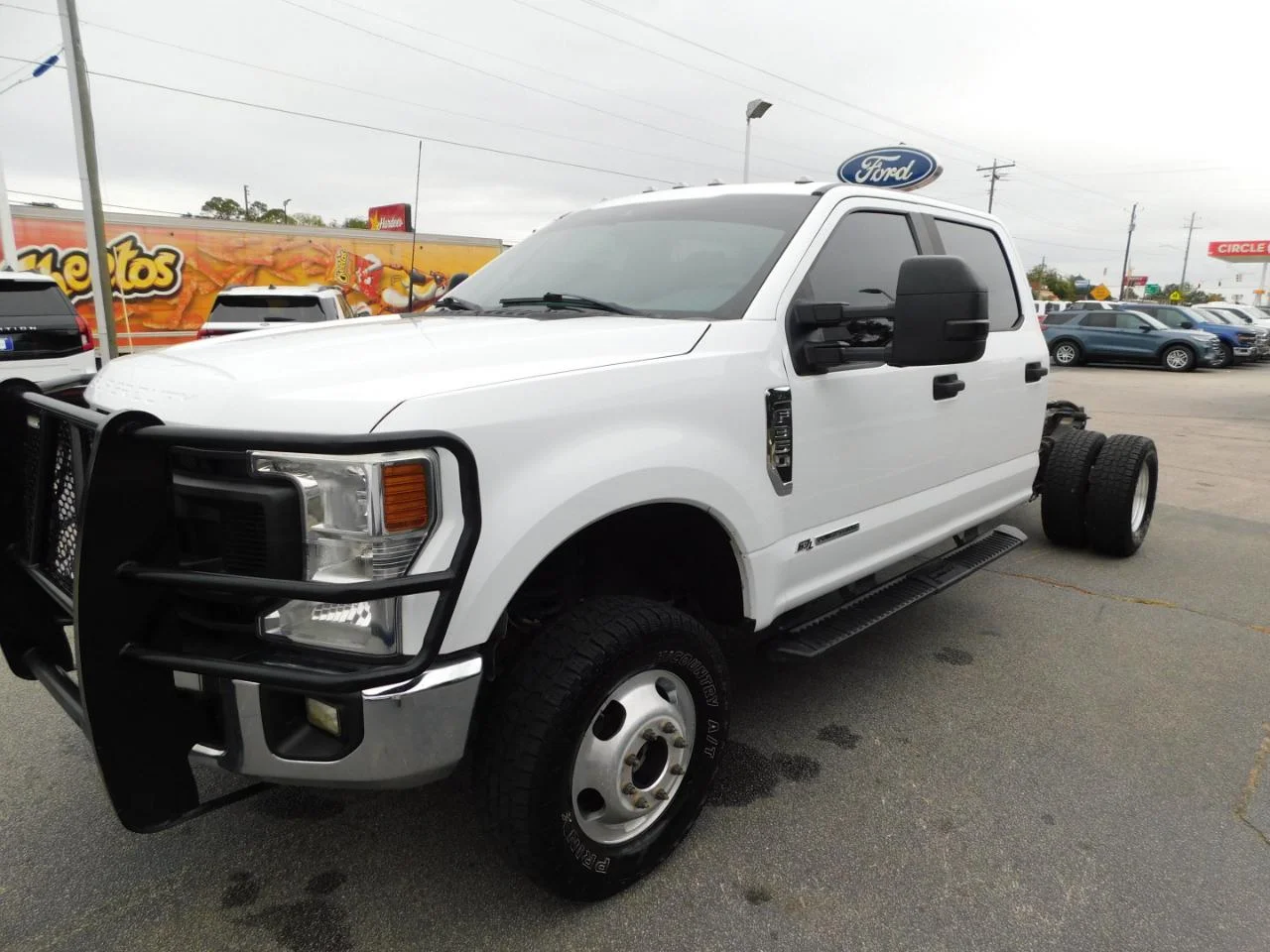 Used 2022 White Ford XL 4WD Crew Cab 179 in WB 60 in CA image 4