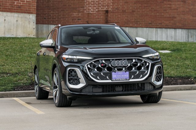 2026 Audi SQ5 Premium Plus