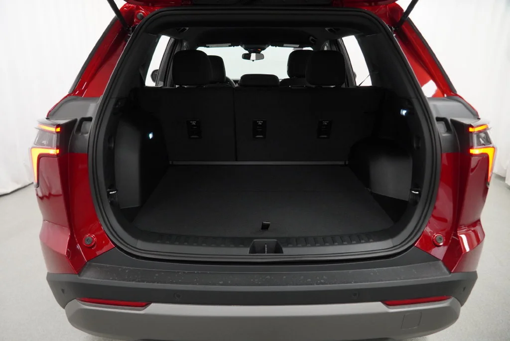 New 2027 Radiant Red Tintcoat Chevrolet LT image 32