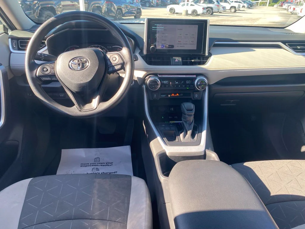 Used 2025 Silver Toyota XLE image 8